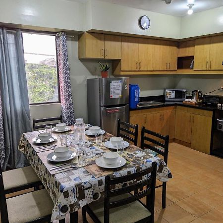 Acacia Estates' The Getaway Taguig Jade Tower Manila Exterior foto