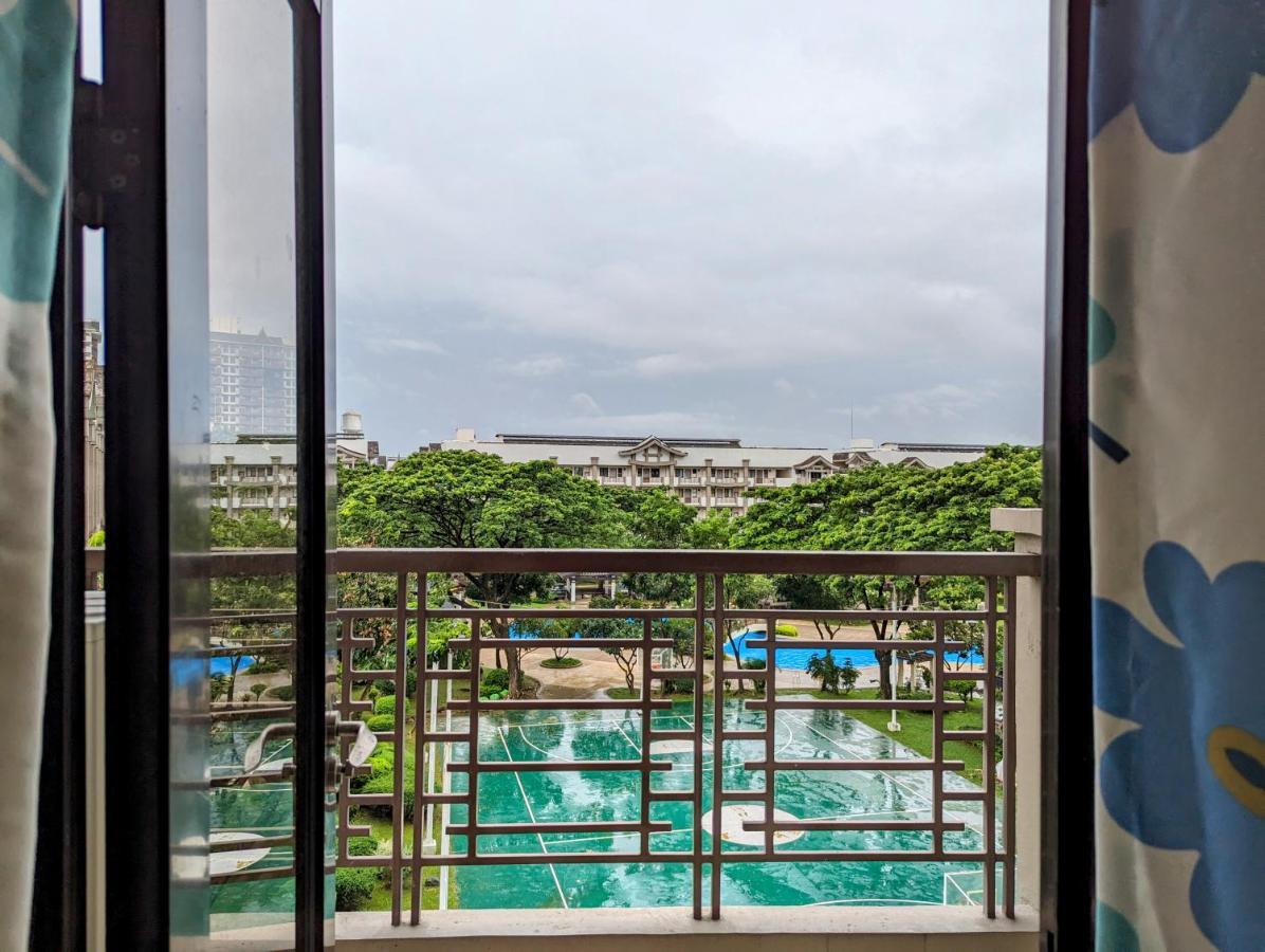 Acacia Estates' The Getaway Taguig Jade Tower Manila Exterior foto